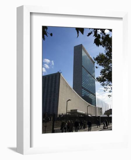 United Nations Headquarters Building, Manhattan, New York City, New York, USA-Amanda Hall-Framed Photographic Print