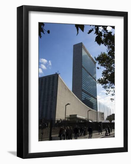 United Nations Headquarters Building, Manhattan, New York City, New York, USA-Amanda Hall-Framed Photographic Print