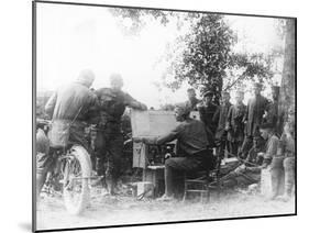 United States Army Signal Corps in France Operating a Field Radio Station, July 1918-null-Mounted Giclee Print