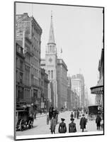 Up Fifth Avenue from 28th Street, New York, N.Y.-null-Mounted Art Print