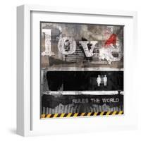 Urban Love-Sven Pfrommer-Framed Art Print