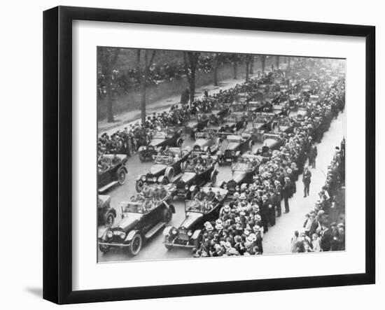 Us 1st Army in the Victory Parade, New York, USA, 10 September 1919-null-Framed Giclee Print