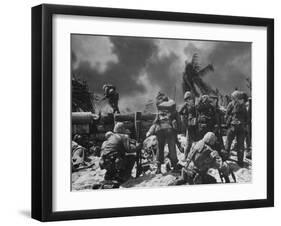 US Marines Climbing to Attack Japanese Positions During Battle to Take Tarawa Atoll-null-Framed Photographic Print