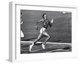 US Runner Wilma Rudolph at Olympics-Mark Kauffman-Framed Premium Photographic Print