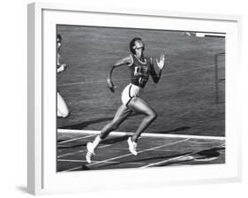 US Runner Wilma Rudolph at Olympics-Mark Kauffman-Framed Premium Photographic Print