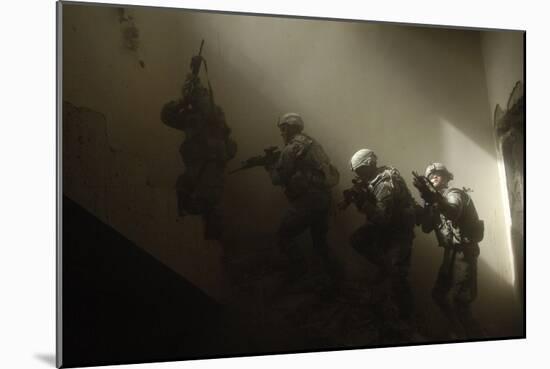 US Soldiers Clear a Staircase During a Training Exercise with Iraqis on June 2009-null-Mounted Photo