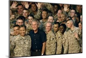 US Soldiers Gather around Pres. George W. Bush at Al Asad AFB, Iraq, Sept. 2007-null-Mounted Photo