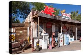 USA, Arizona, Route 66, Hackberry, Old Filling Station-Catharina Lux-Stretched Canvas