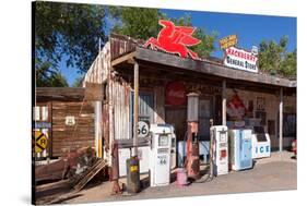USA, Arizona, Route 66, Hackberry, Old Filling Station-Catharina Lux-Stretched Canvas