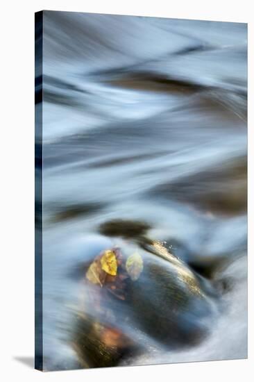 USA, Arizona, Sedona, Red Rock Crossing, River Swirling-Hollice Looney-Stretched Canvas