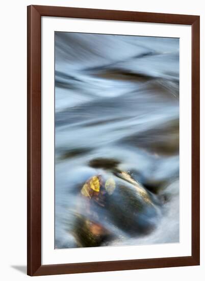 USA, Arizona, Sedona, Red Rock Crossing, River Swirling-Hollice Looney-Framed Premium Photographic Print