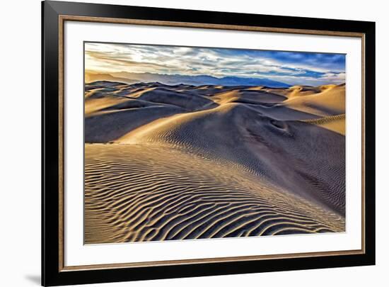 USA, Bishop, California. Death Valley National Park, sand dunes-Joe Restuccia III-Framed Premium Photographic Print