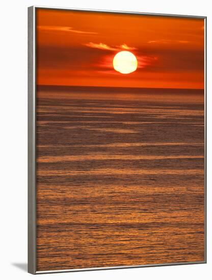 USA, California, La Jolla, Fiery sun drops into the Pacific Ocean-Ann Collins-Framed Photographic Print