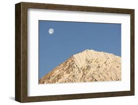 USA, California, Sierra Nevada Mountains. Moonset behind Mt. Tom.-Jaynes Gallery-Framed Photographic Print