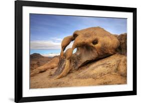 USA, California, Sierra Nevada Range. Cyclops Arch in Alabama Hills.-Jaynes Gallery-Framed Premium Photographic Print