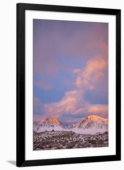 USA, California, Sierra Nevada Range. Sunrise on mountains.-Jaynes Gallery-Framed Premium Photographic Print