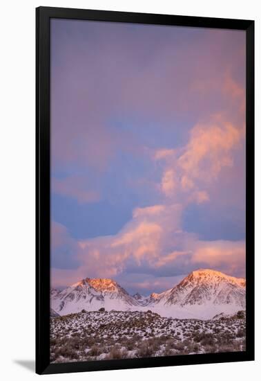 USA, California, Sierra Nevada Range. Sunrise on mountains.-Jaynes Gallery-Framed Photographic Print