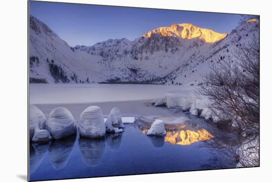 USA, California, Sierra Nevada Range. Winter sunrise at Convict Lake.-Jaynes Gallery-Mounted Premium Photographic Print