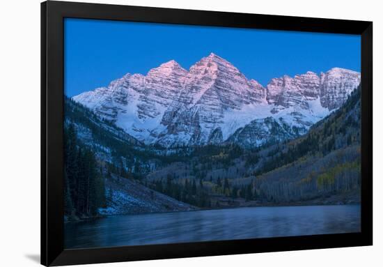 Usa, Colorado, Rocky Mountains, Aspen, Maroon Bells at Dawn-Christian Heeb-Framed Photographic Print