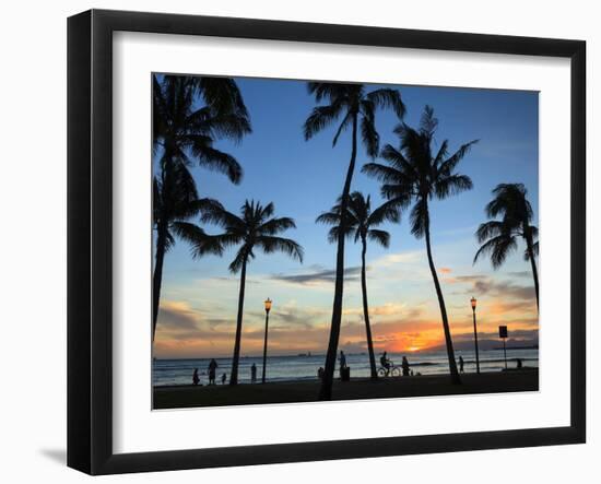 USA, Hawaii, Oahu, Honolulu, Waikiki Beach, Kapiolani Park-Michele Falzone-Framed Premium Photographic Print