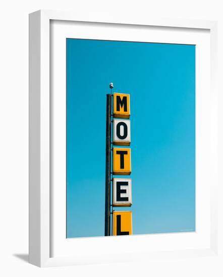 USA, Illinois, Route 66, Broadwell, Old Motel Sign-Alan Copson-Framed Photographic Print