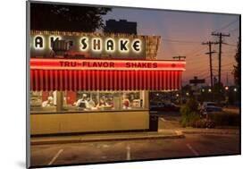 Usa, Midwest, Missouri, Route 66, Springfield, Steak 'N Shake Restaurant-Christian Heeb-Mounted Photographic Print