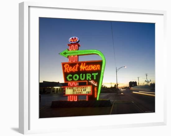 USA, Missouri, Route 66, Springfield, Rest Haven Court Motel-Alan Copson-Framed Photographic Print