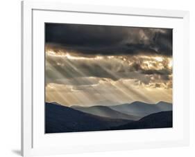 USA, New Hampshire, White Mountains, Sunbeams light the valley-Ann Collins-Framed Photographic Print