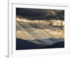 USA, New Hampshire, White Mountains, Sunbeams light the valley-Ann Collins-Framed Photographic Print