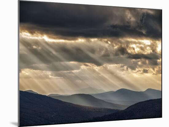 USA, New Hampshire, White Mountains, Sunbeams light the valley-Ann Collins-Mounted Photographic Print