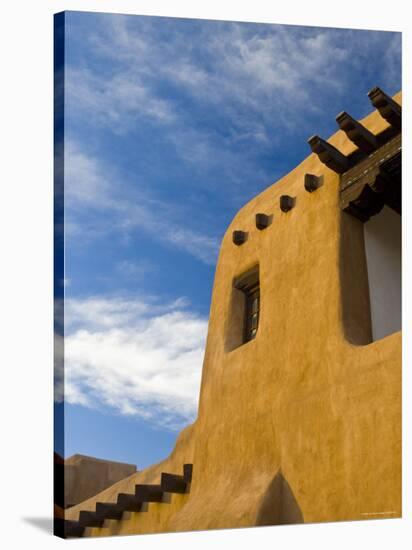 USA, New Mexico, Santa Fe, New Mexico Museum of Art, Traditional Adobe Construction-Alan Copson-Stretched Canvas