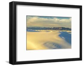 USA, New Mexico, White Sands NP. Sand dunes at sunrise.-Jaynes Gallery-Framed Photographic Print