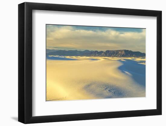 USA, New Mexico, White Sands NP. Sand dunes at sunrise.-Jaynes Gallery-Framed Photographic Print