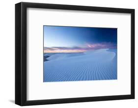 USA, New Mexico, White Sands NP. Sand dunes at sunrise.-Jaynes Gallery-Framed Photographic Print