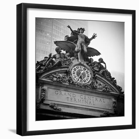 USA, New York City, Manhattan, Midtown, Grand Central Station-Alan Copson-Framed Premium Photographic Print