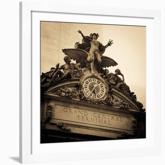 USA, New York City, Manhattan, Midtown, Grand Central Station-Alan Copson-Framed Photographic Print