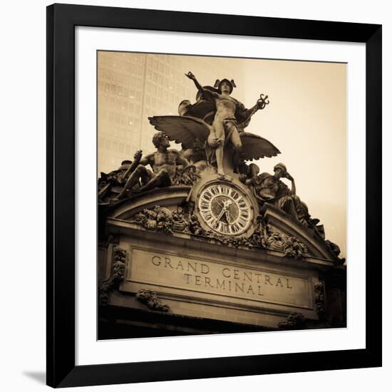 USA, New York City, Manhattan, Midtown, Grand Central Station-Alan Copson-Framed Photographic Print