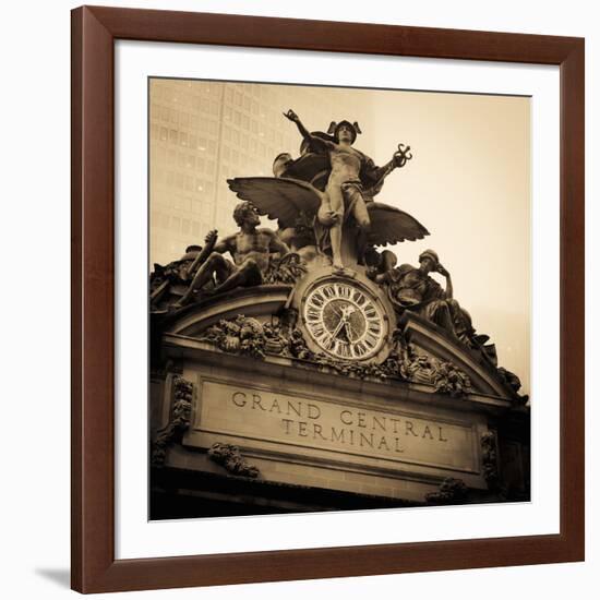 USA, New York City, Manhattan, Midtown, Grand Central Station-Alan Copson-Framed Photographic Print