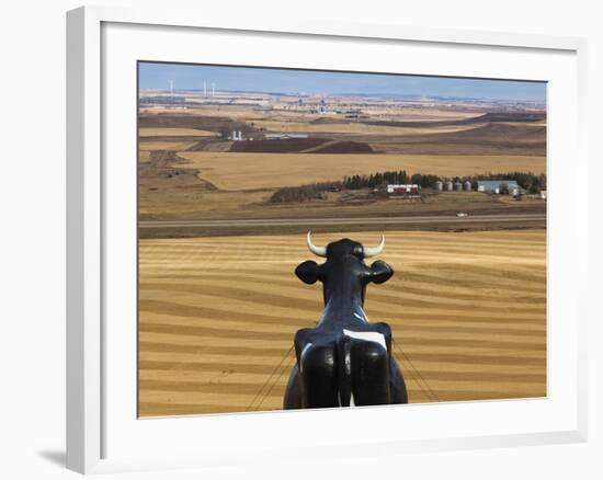 USA, North Dakota, New Salem, Salem Sue, World's Largest Holstein Cow-Walter Bibikow-Framed Photographic Print