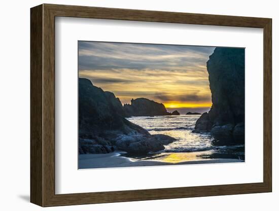 USA, Oregon, Bandon Beach. Pacific Ocean sea stacks at sunset.-Jaynes Gallery-Framed Photographic Print