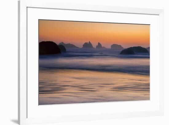 USA, Oregon, Bandon. Beach sunset.-Jaynes Gallery-Framed Premium Photographic Print