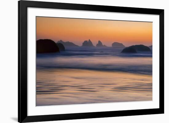 USA, Oregon, Bandon. Beach sunset.-Jaynes Gallery-Framed Premium Photographic Print