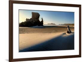 USA, Oregon, Bandon. beach.-Jaynes Gallery-Framed Premium Photographic Print