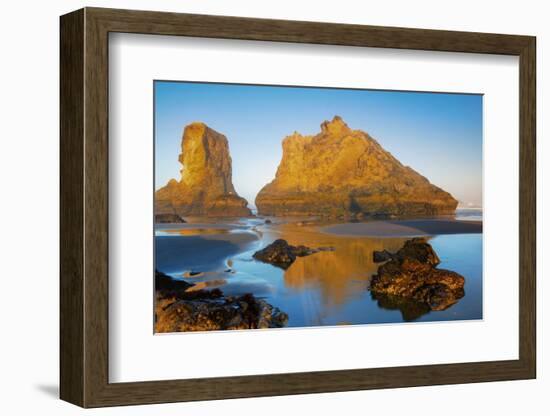 USA, Oregon, Bandon. Sunrise on beach.-Jaynes Gallery-Framed Photographic Print