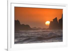 USA, Oregon, Bandon. Sunset on sea stacks and ocean.-Jaynes Gallery-Framed Premium Photographic Print