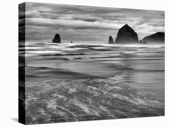 USA, Oregon, Cannon Beach, Haystack Rock and the Needles-Ann Collins-Stretched Canvas