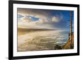 USA, Oregon, Newport. Ocean beach at sunrise.-Jaynes Gallery-Framed Photographic Print