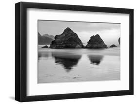 USA, Oregon, Pistol River Outlet-John Ford-Framed Photographic Print