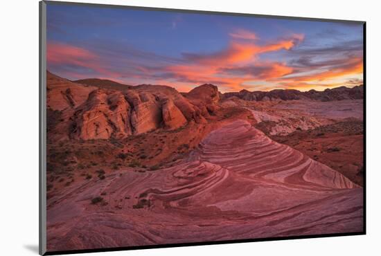 Usa, Southwest,Nevada, Valley of Fire, State Park, Fire Wave-Christian Heeb-Mounted Photographic Print