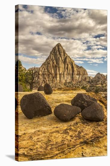USA, Utah, Capitol Reef National Park. Pectols Pyramid in autumn.-Jaynes Gallery-Stretched Canvas